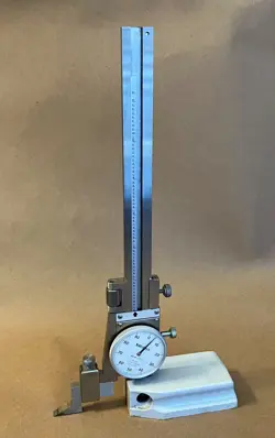 MITUTOYO 509-313 DIAL HEIGHT GAUGE 0-6 INCH WITH BOX