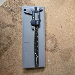 MITUTOYO 500-196 DIGITAL CALIPER 0-6