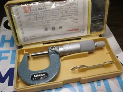 MITUTOYO MICROMETER 103-260  0-1