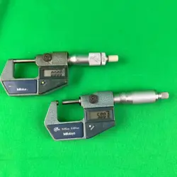 MITUTOYO DIGITAL MICROMETER 293-169 2 PIECES OPERATION CONFIRMED