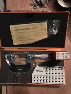 NEW MITUTOYO SCREW THREAD MICROMETER 126-125 WITH NEW ANVILS 126-805