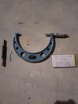 SHIPPING INCLUDED MITUTOYO MICROMETER 125-150MM