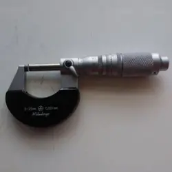 MITUTOYO 109-101 OUTSIDE MICROMETER 0-25MM 0.001MM #M127