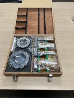 MITUTOYO 368-918 HOLTEST THREE-POINT INTERNAL MICROMETER KIT 0.8” TO 2