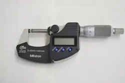 MITUTOYO 293-230 MICROMETER 0-25MM 0.001MM