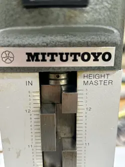 MITUTOYO 12