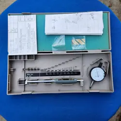 MITUTOYO 511-167 BORE GAGE W/9 ANVILS @ 18 - 34 MM, IN PLASTIC CASE - USED
