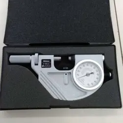 MITUTOYO 523-12 SNAPMETER WITH CASE - USED, MINOR WEAR