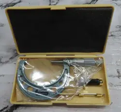 MITUTOYO OM-75 MEASURING INSTRUMENT 50-75MM RANGE 0.01MM PRECISION USED