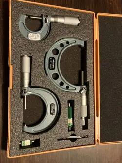MITUTOYO 103 - 922 MICROMETER SET