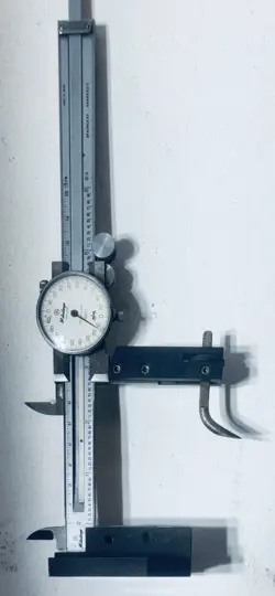 MITUTOYO 6” JEWELED DIAL CALIPER W COUNTER PLUS HEIGHT GAUGE ATTACHMENT
