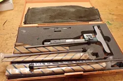 OLDER MITUTOYO DEPTH MICROMETER W/ CASE AND RODS MACHINIST TOOL