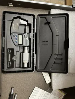 MITUTOYO MICROMETERS 0-4IN 