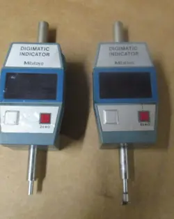 LOT OF 2 MITUTOYO 543-221-1 DIGIMATIC INDICATOR   TYPE ID-110E