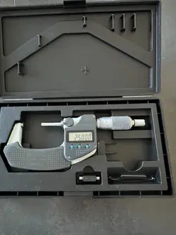 MITUTOYO MDC-50PX DIGITAL MICROMETER 0-50MM RANGE PRECISION TOOL