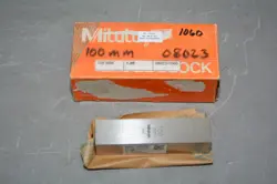 ^ MITUTOYO 614681-541 GAGE BLOCK 100MM SQUARE STEEL ASME #X3868