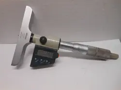 MITUTOYO DIGITAL DEPTH MICROMETER FOR PARTS 1 ROD ONLY  LIGHTS AND WORKS