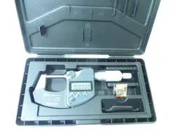 MITUTOYO  OUTSIDE  MICROMETER # 293 - 340 - 30 ..  0 - 1