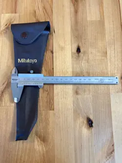 VINTAGE MITUTOYO CALIPER NO.1228214 150MM STANDARD VERNIER CALIPER 6”