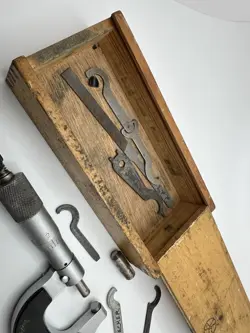 MICROMETER MACHINIST TOOL