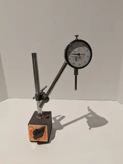 MITUTOYO 2416S-10 DIAL INDICATOR W/ KIN JUNG MAGNETIC BASE 