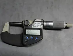 MITUTOYO DIGITAL MICROMETER #293-340-30