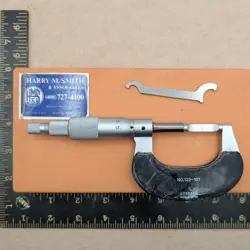 MITUTOYO 122-101 - 0-25MM / .01MM OUTSIDE DIAMETER BLADE MICROMETER W/ BOX