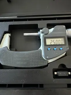 MITUTOYO MDC-50PX DIGITAL STANDARD MICROMETERS 26~50MM RANGE PRECISION TOOL