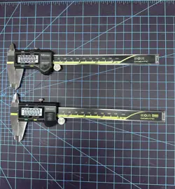 LOT MITUTOYO 500-196-30, 500-196-20 DIGITAL CALIPERS- ABSOLUTE DIGIMATIC AOS