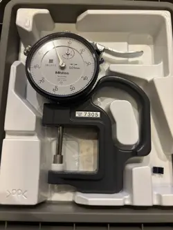 HANDHELD MITITOYO DIAL INDICATOR