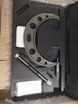 MICROMETER MITUTOYO 7-8 INCH WITH BOX AND STANDARD