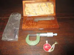 MITUTOYO MFG MICROMETER CALIPER IN ORG/WOOD BOX W/TUNGSTEN CARBIDE TIP AND SEAL