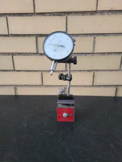 ERICK MAGNA-HOLDER MODEL 375 & MITUTOYO 2804-10 INDICATOR .0001