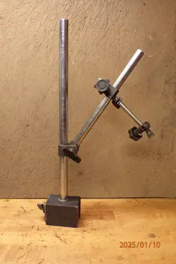 LARGE NOGA MAGNETIC DIAL INDICATOR STAND W/ SOME MITUTOYO PARTS
