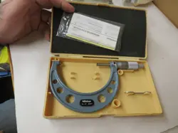 VINTAGE MITUTOYO  MICROMETER RANGE 3-4” NO. 103-180 .001 OUTSIDE  MIC