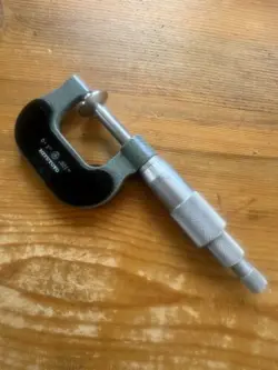 MITUTOYO DISC FLANGE MICROMETER NO.169-203 0”-1”