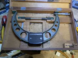 MITUTOYO 103-224 OUTSIDE MICROMETER, 9-10