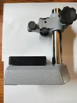 MITUTOYO INSPECTION GRADE COMPARITOR STAND 90 X 90 BASE 135MM RANGE FINE ADJUST.