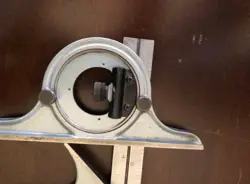 SET SQUARE CENTER