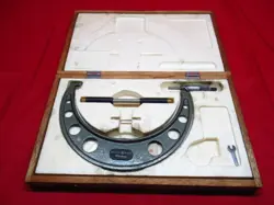 MITUTOYO OM-225 OUTSIDE MICROMETER 200-225 0.01MM JAPAN