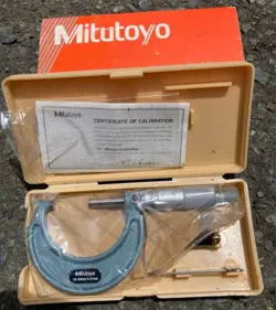 MITUTOYO OUTSIDE MICROMETER M110-50 103-138 JAPAN