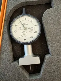 MITUTOYO 7210 DIAL DEPTH GAUGE 0-10MM RANGE/0.01MM GRAD