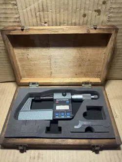 DIGITAL OUTSIDE MICROMETER MITUTOYO MD-50M (293-112) JAPAN