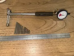 MITUTOYO BORE GAGE NO. 511-704 1UM INDICATOR 2901S 10  ANVILS 1-12