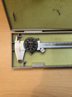 MITUTOYO DIAL CALIPER SHOCK PROOF 6