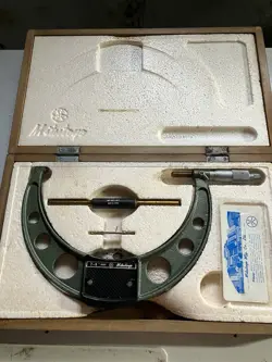 MITUTOYO 103-222 OUTSIDE IN WOOD BOX COMPLETE