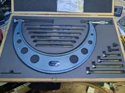 MITUTOYO 104-138 INTERCHANGEABLE 6'' - 12'' MICROMETER SET W/ STANDARDS AND BOX