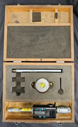 MITUTOYO 468-957 DIGITAL 3-POINT INSIDE MICROMETER  .65-.8