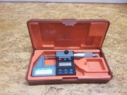MITUTOYO BATTERY-OPERATED DIGITAL DIGIMATIC MICROMETER 293-311 PLASTIC CASE