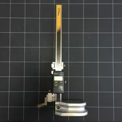 MITUTOYO 570-227 DIGIMATIC HEIGHT 570 SERIES GAUGE MAXIMUM MEASUREMENT 200MM